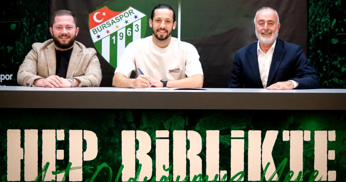 bursaspor-batuhan-yayikci-ile-sozlesme-imzaladi-w4j4g4Y3.webp