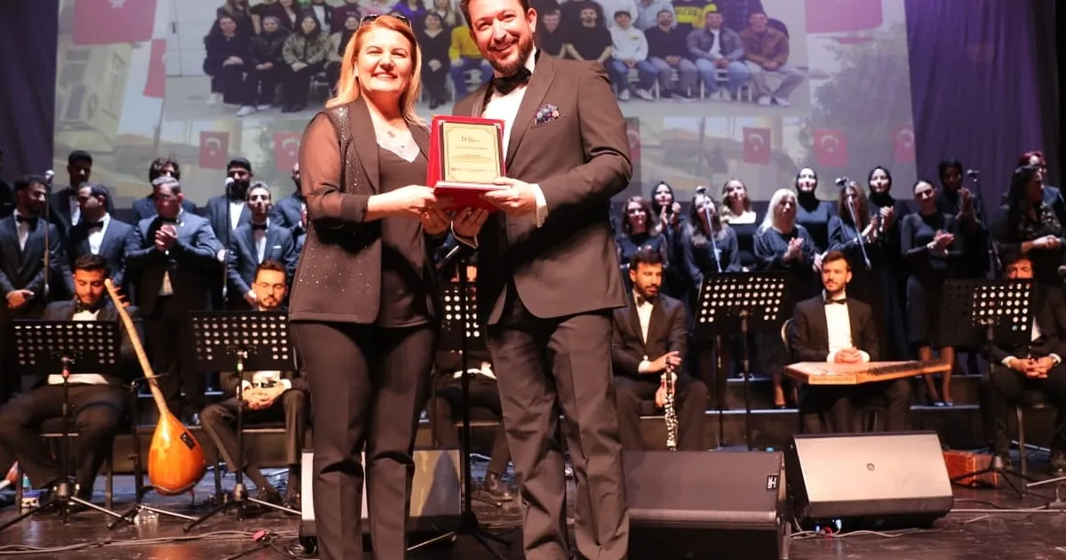 kocaeli-izmitte-halk-muzigi-coskusu-yasandi-rzSkOVa5.webp