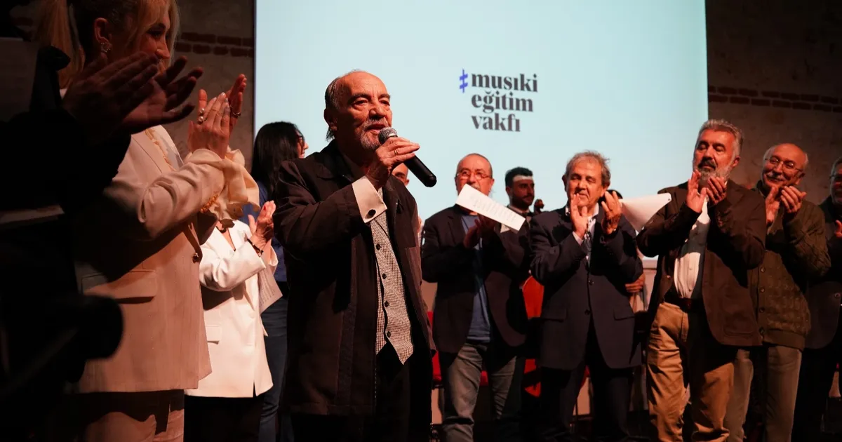 musiki-egitim-vakfindan-umit-gurelmana-vefa-konseri-tplC6lL4.webp