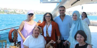 Darülaceze sakinlerinin İstanbul'da Boğaz keyfi