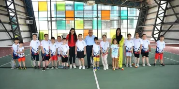 Memduh Büyükkılıç Kayserili sporcularla buluştu